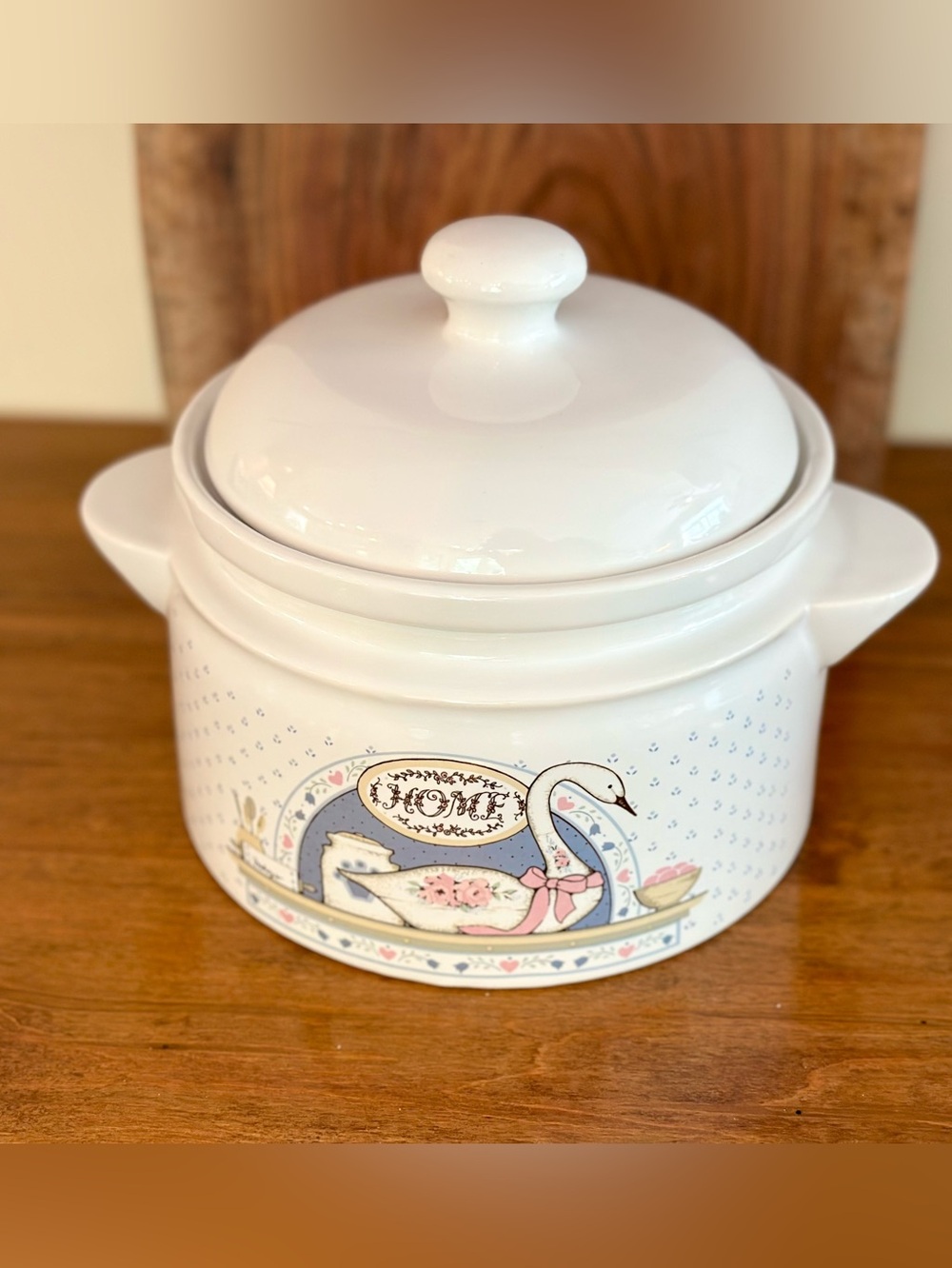 Upland Silver & Cutlery Co. Vintage 1980's Home, Swan w Bow Crock w Lid